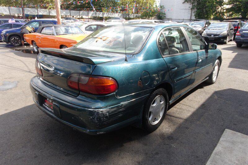 used 2000 Chevrolet Malibu car, priced at $1,900