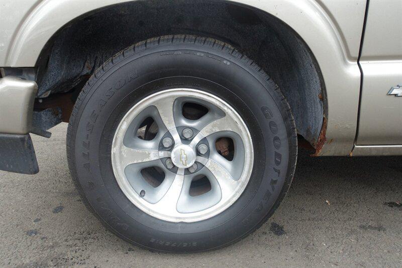 used 2003 Chevrolet S-10 car, priced at $3,798