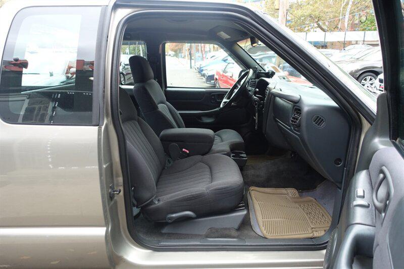 used 2003 Chevrolet S-10 car, priced at $3,798