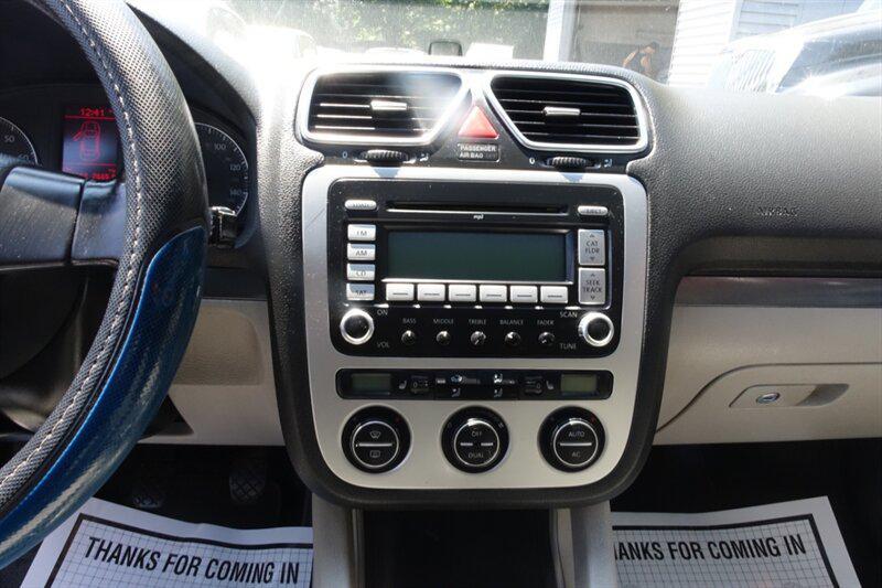 used 2008 Volkswagen Eos car, priced at $3,988