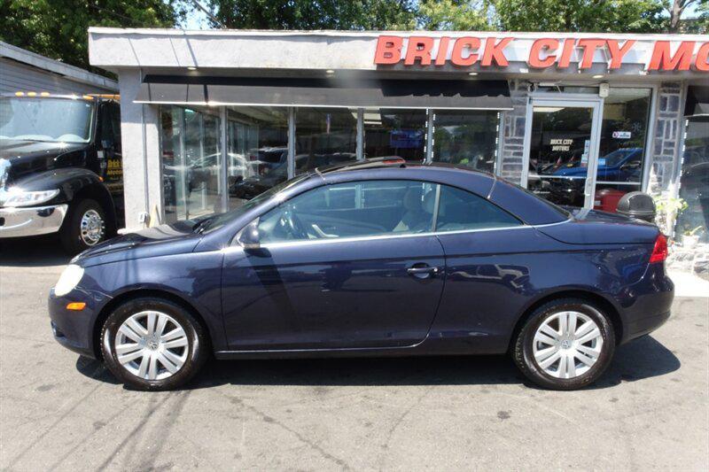 used 2008 Volkswagen Eos car, priced at $3,988