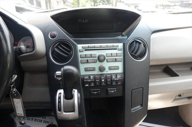 used 2011 Honda Pilot car, priced at $6,988