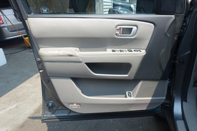 used 2011 Honda Pilot car, priced at $6,988