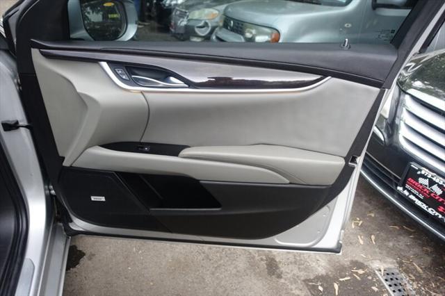 used 2013 Cadillac XTS car, priced at $8,788
