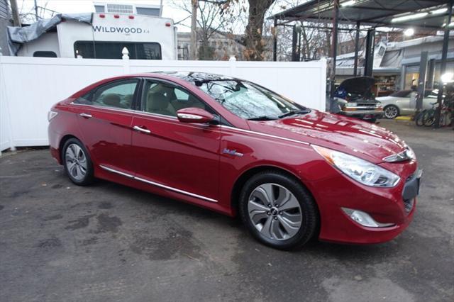 used 2015 Hyundai Sonata Hybrid car, priced at $11,488