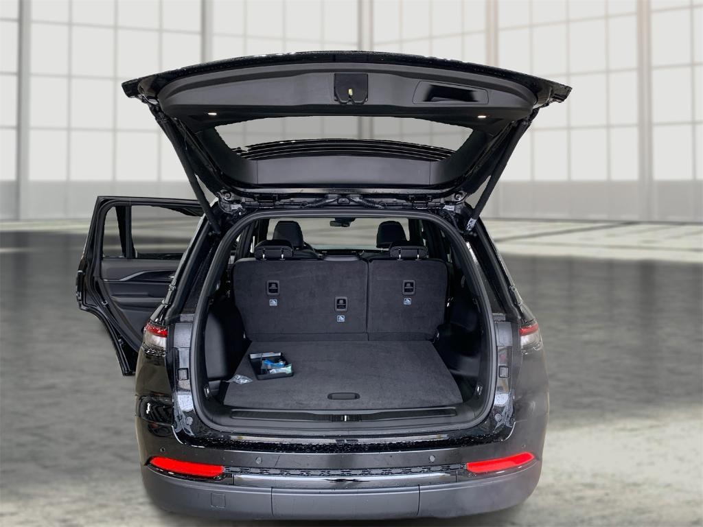 new 2025 Jeep Grand Cherokee car, priced at $45,184