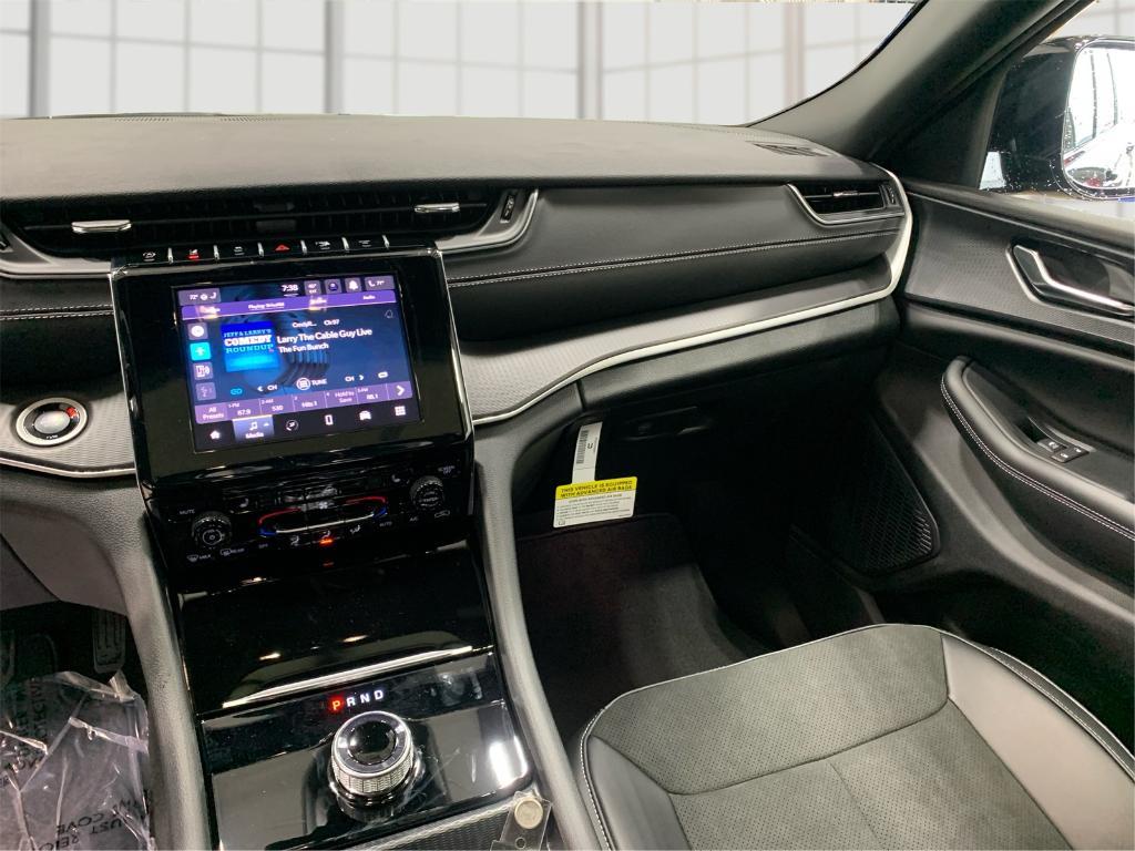 new 2025 Jeep Grand Cherokee car, priced at $45,184