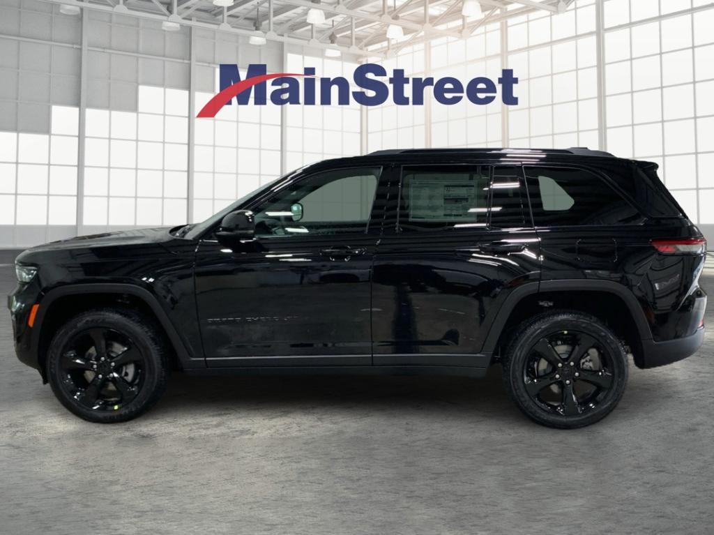 new 2025 Jeep Grand Cherokee car, priced at $45,184