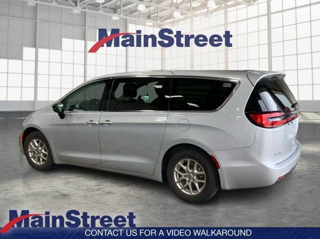 used 2024 Chrysler Pacifica car, priced at $29,393