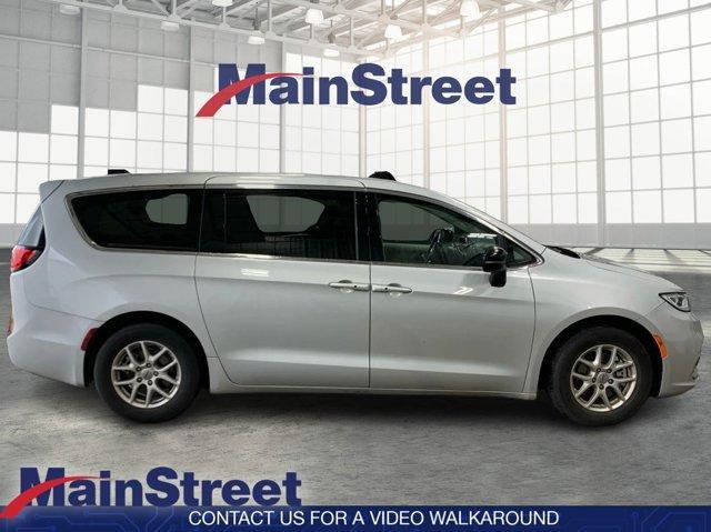 used 2024 Chrysler Pacifica car, priced at $29,393