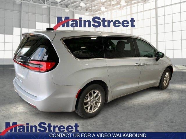 used 2024 Chrysler Pacifica car, priced at $29,393