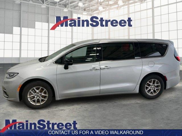 used 2024 Chrysler Pacifica car, priced at $29,393