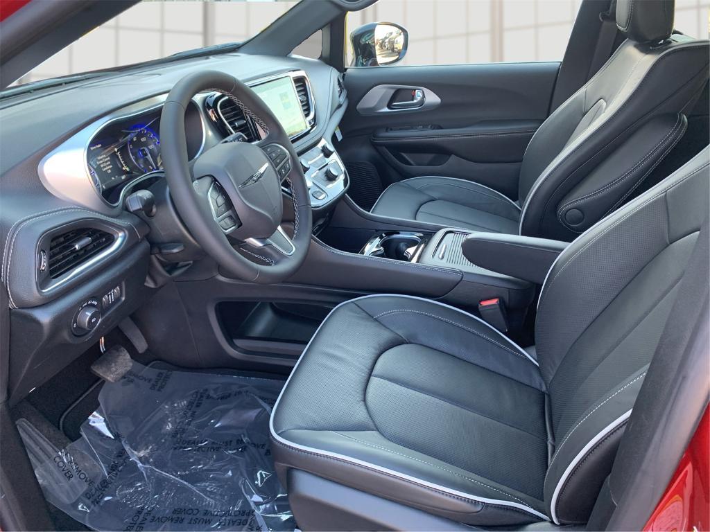 new 2026 Chrysler Pacifica car, priced at $52,651