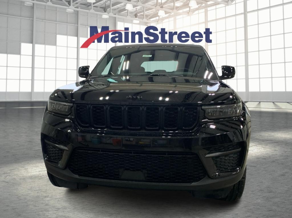 new 2025 Jeep Grand Cherokee car, priced at $42,934