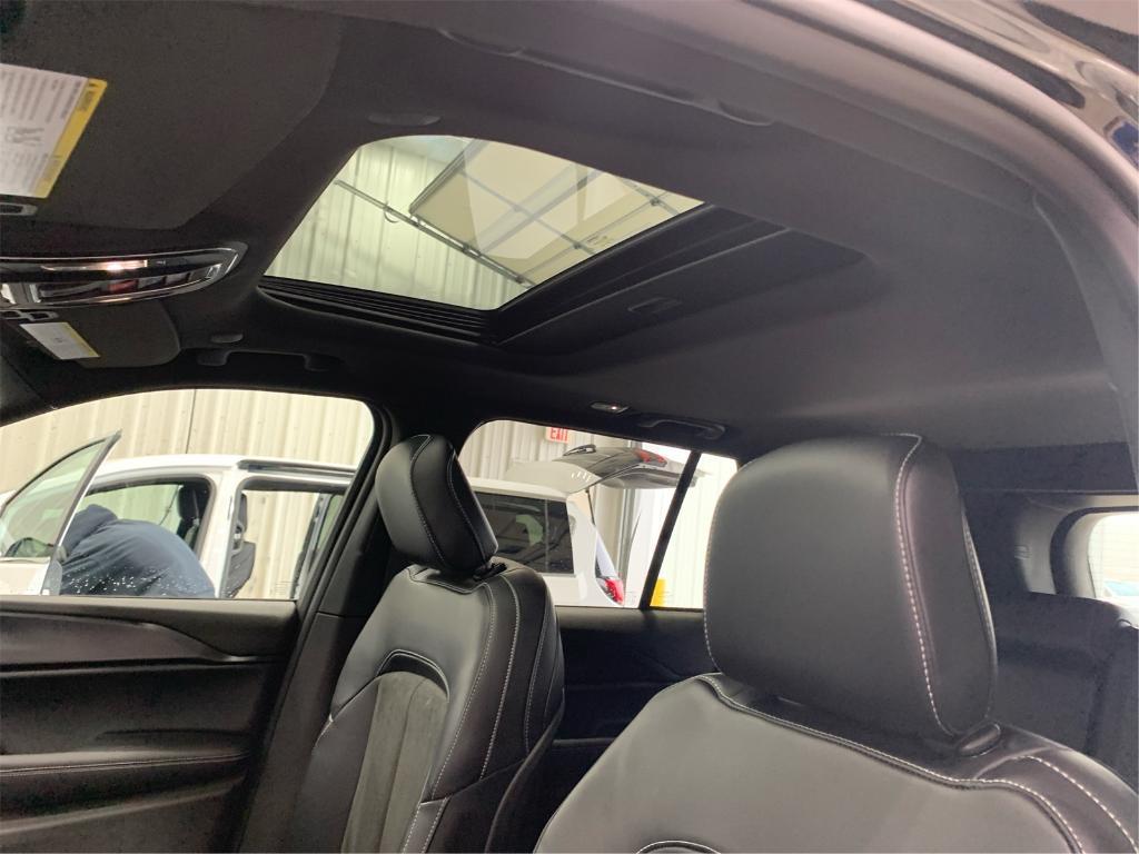 new 2025 Jeep Grand Cherokee car, priced at $42,934