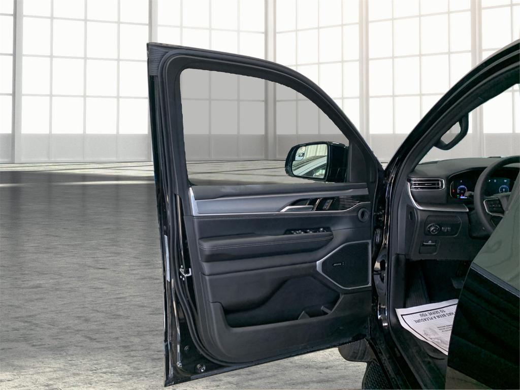 new 2025 Jeep Wagoneer car, priced at $70,582