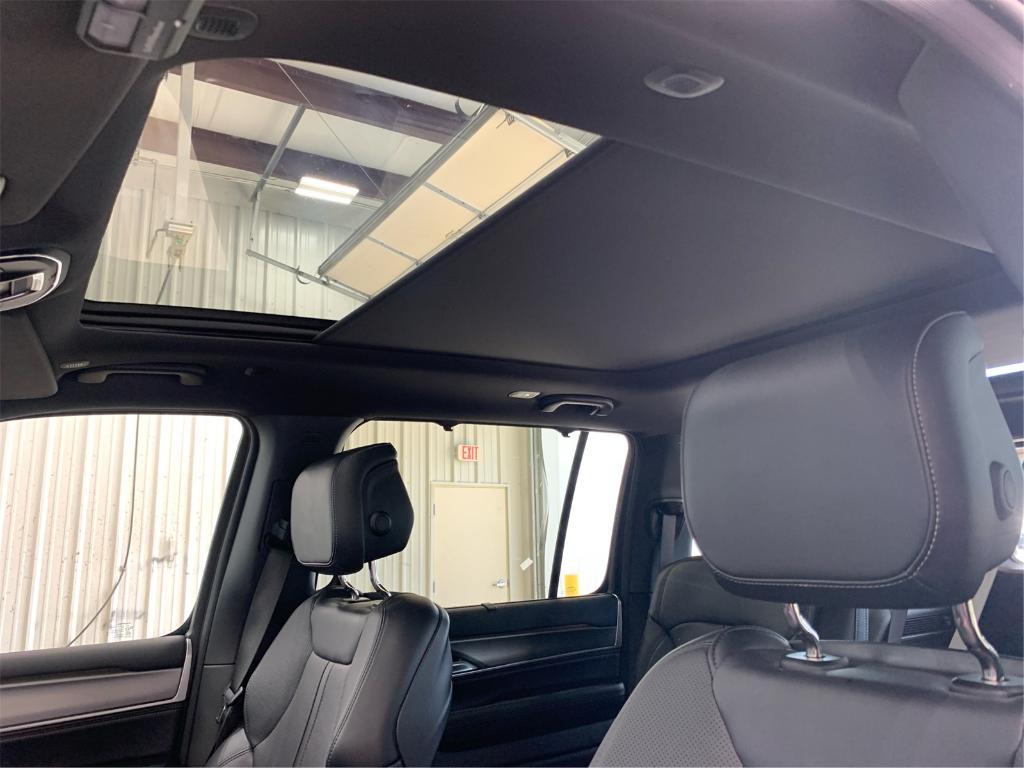 new 2025 Jeep Wagoneer car, priced at $70,582