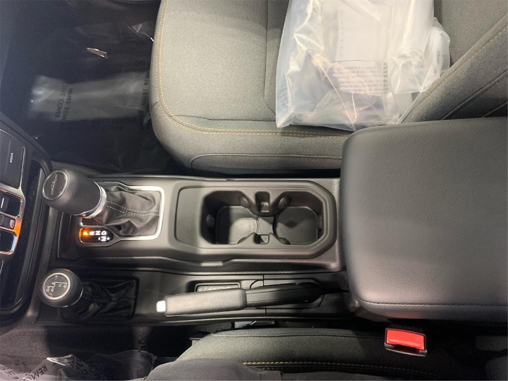 new 2025 Jeep Gladiator car, priced at $42,875