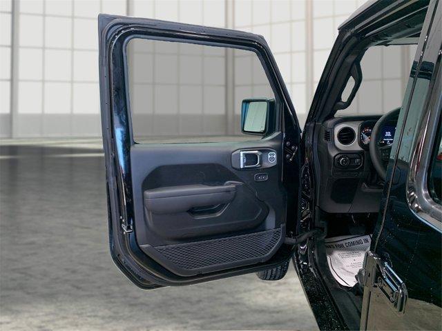 new 2026 Jeep Gladiator car, priced at $47,353