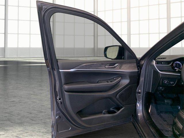 new 2025 Jeep Grand Cherokee L car, priced at $50,137