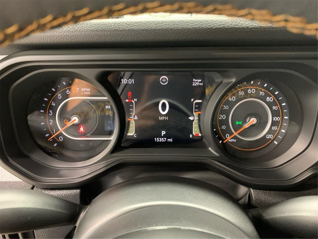 used 2024 Jeep Gladiator car, priced at $38,019