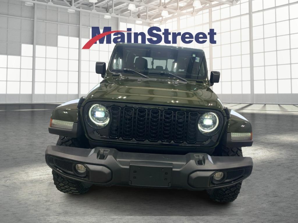 used 2024 Jeep Gladiator car, priced at $38,019