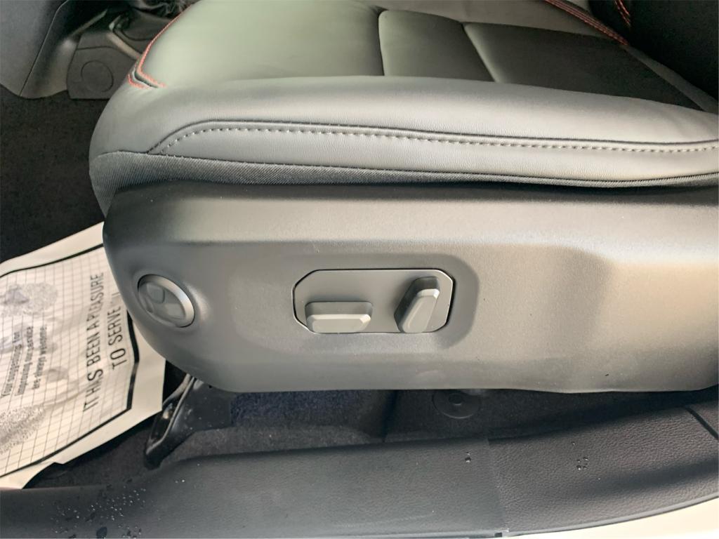 new 2025 Jeep Wrangler car, priced at $60,136