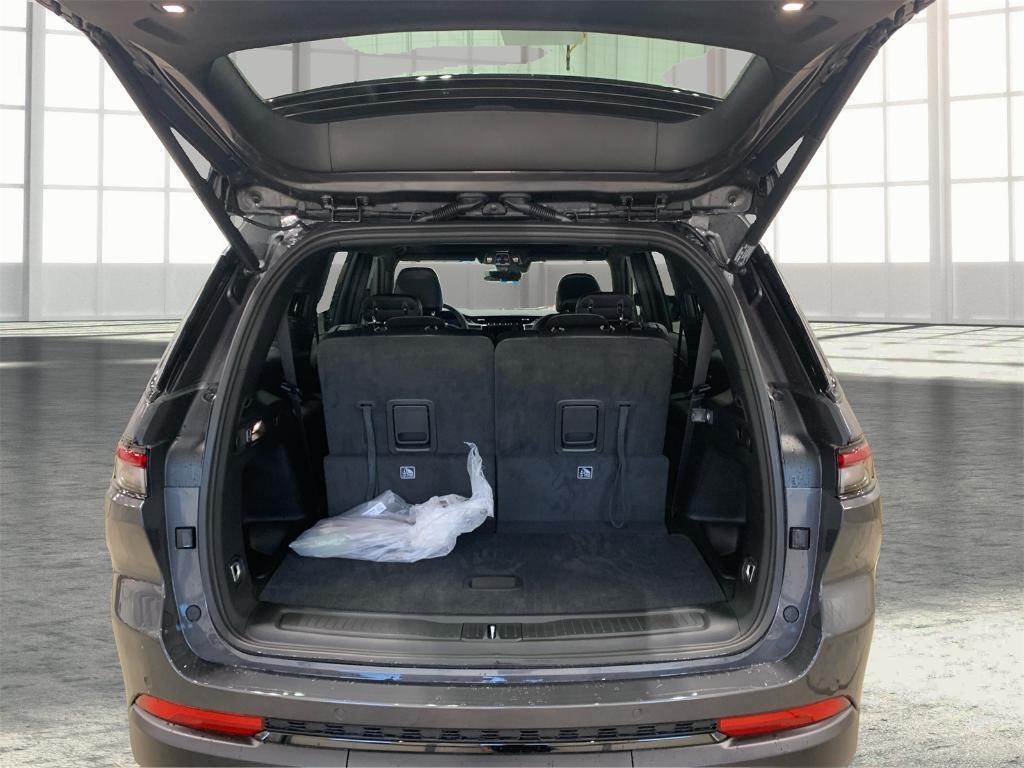 new 2025 Jeep Grand Cherokee L car, priced at $43,019