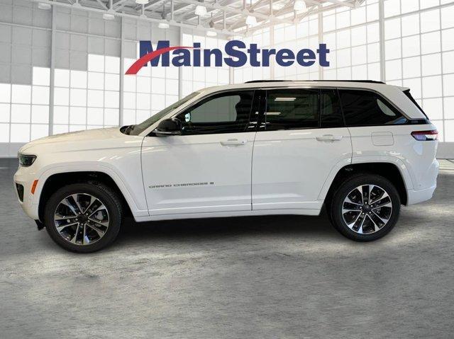 new 2025 Jeep Grand Cherokee car, priced at $59,750