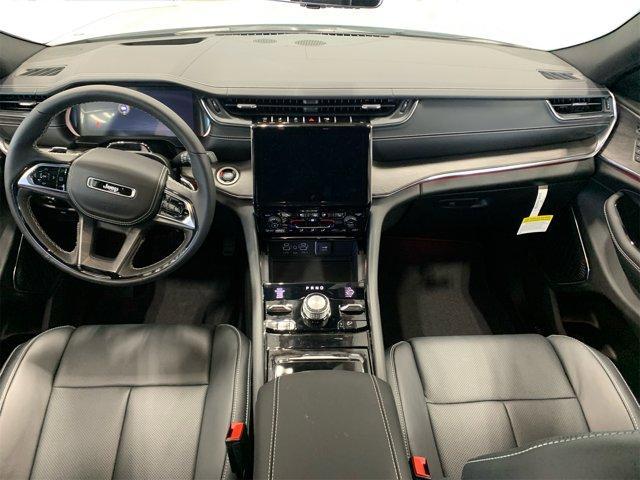 new 2025 Jeep Grand Cherokee car, priced at $59,750