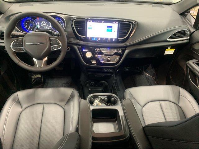 new 2025 Chrysler Pacifica car, priced at $38,724