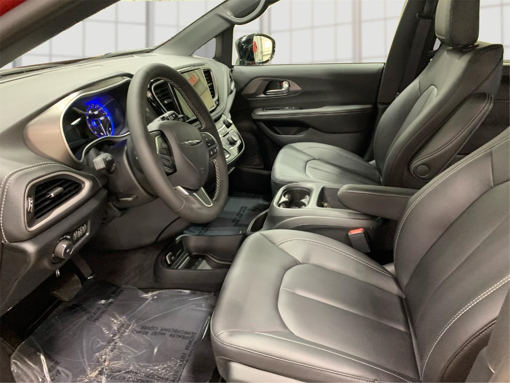 new 2026 Chrysler Pacifica car, priced at $45,163