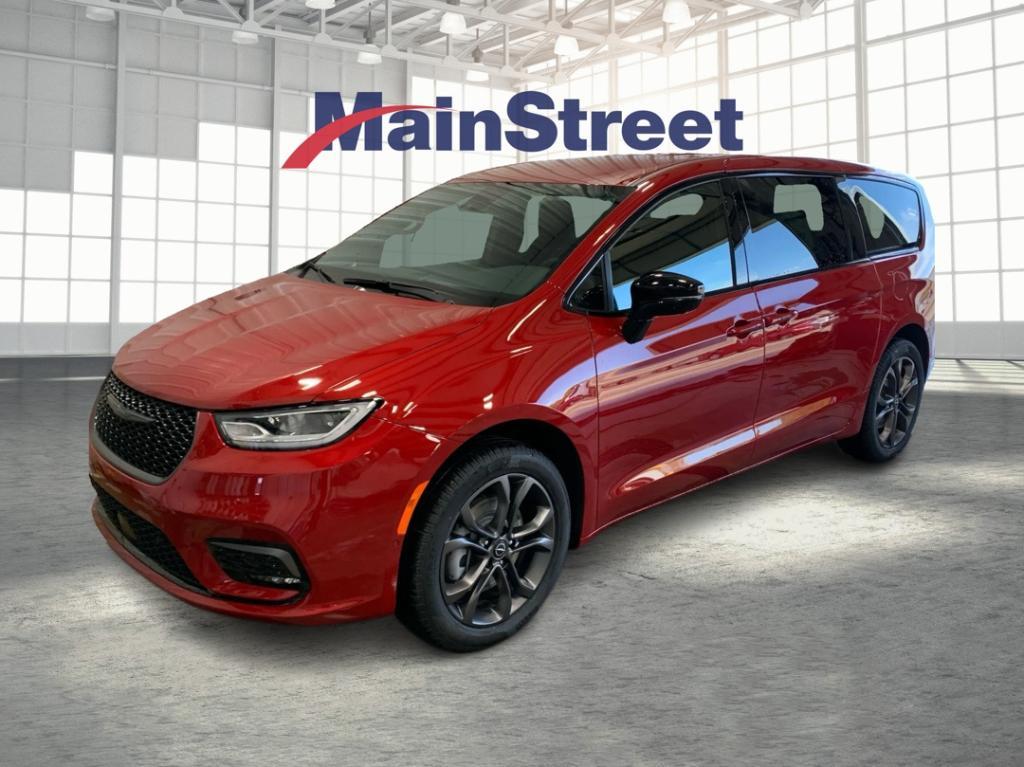 new 2026 Chrysler Pacifica car, priced at $45,163