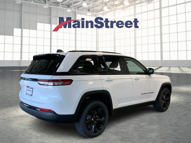 new 2025 Jeep Grand Cherokee car, priced at $42,398