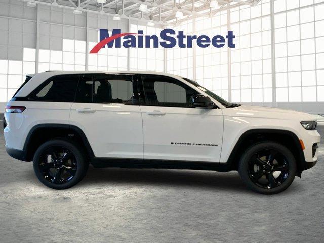 new 2025 Jeep Grand Cherokee car, priced at $42,398