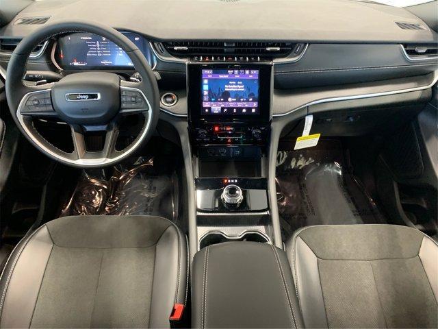 new 2025 Jeep Grand Cherokee car, priced at $42,398