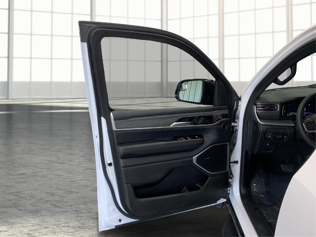 used 2024 Jeep Wagoneer L car, priced at $52,242