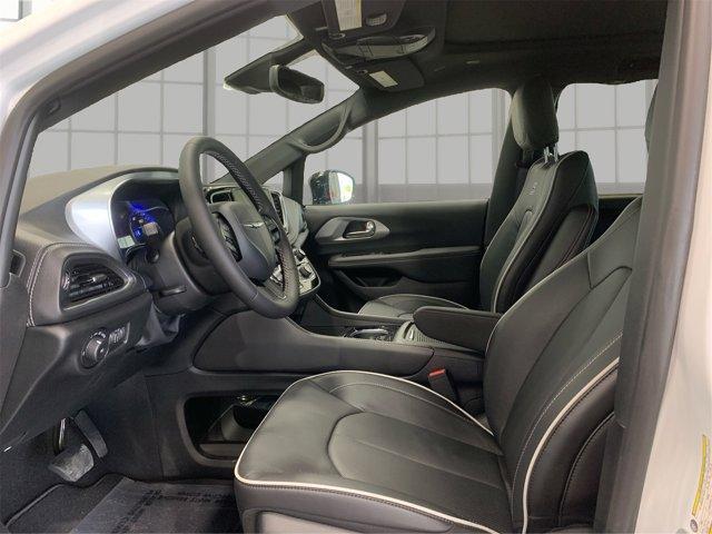 new 2025 Chrysler Pacifica car, priced at $45,566