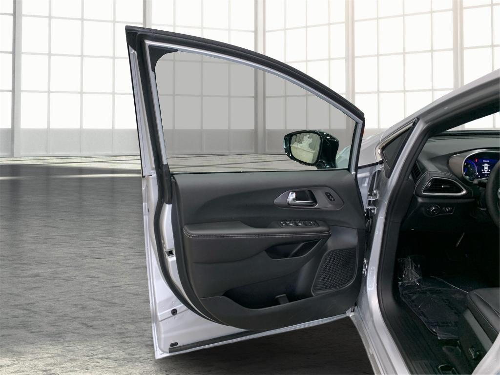 new 2026 Chrysler Pacifica car, priced at $43,538