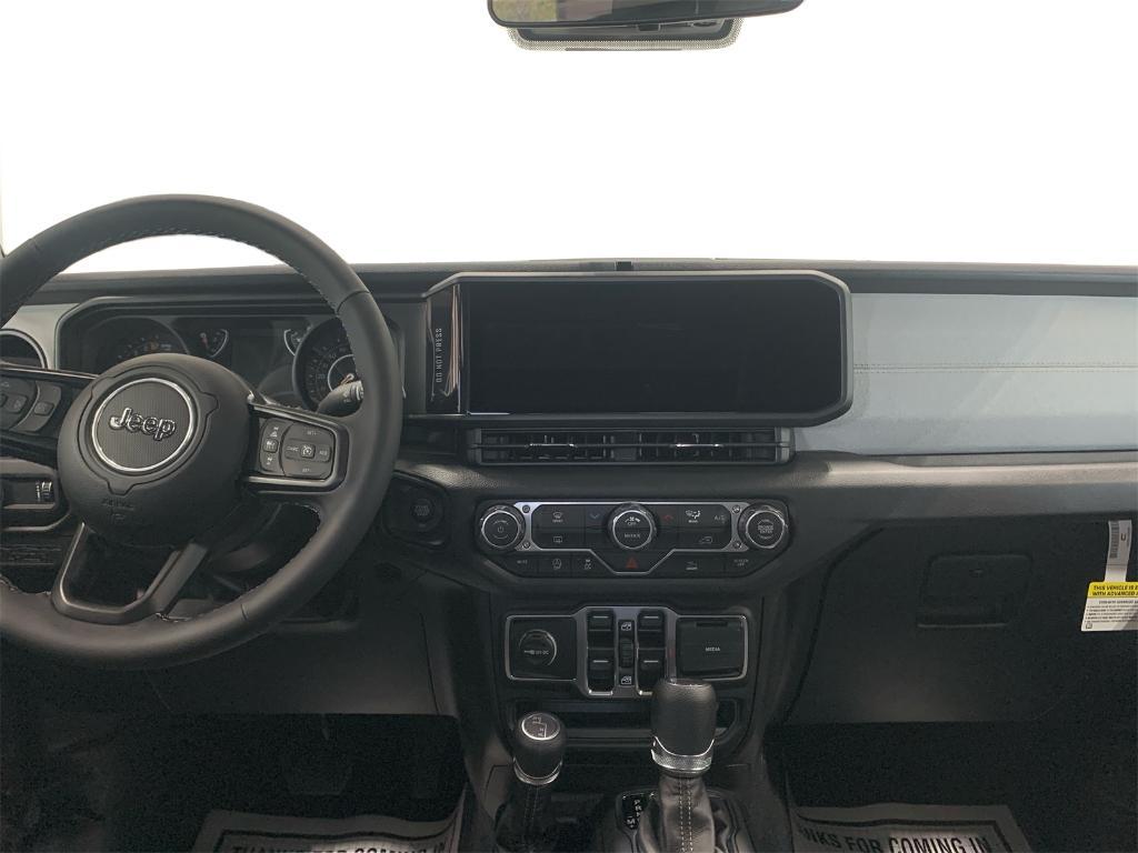 new 2025 Jeep Gladiator car, priced at $43,439