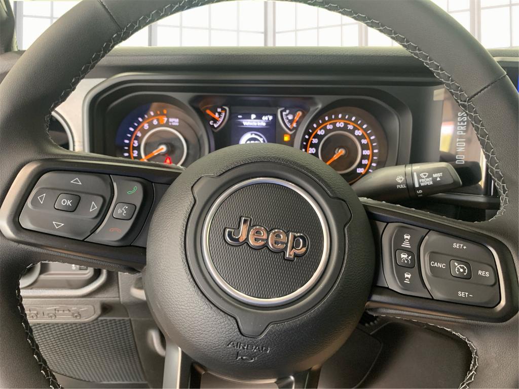 new 2025 Jeep Gladiator car, priced at $43,439