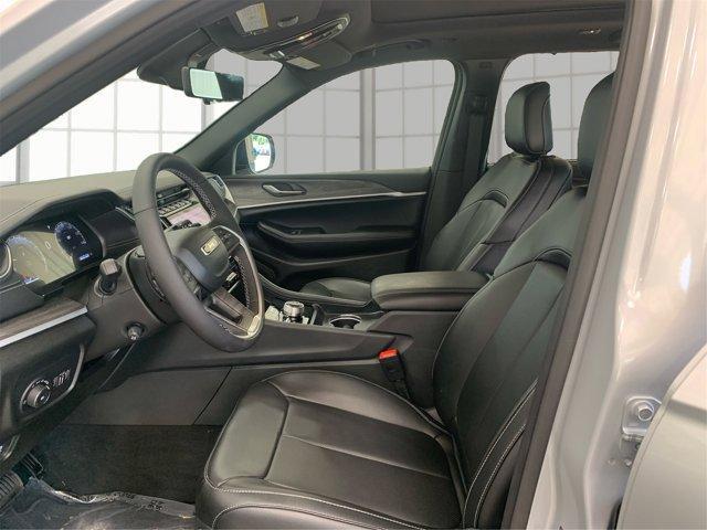 new 2025 Jeep Grand Cherokee car, priced at $47,337