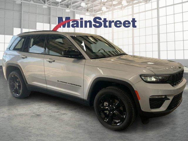 new 2025 Jeep Grand Cherokee car, priced at $47,337