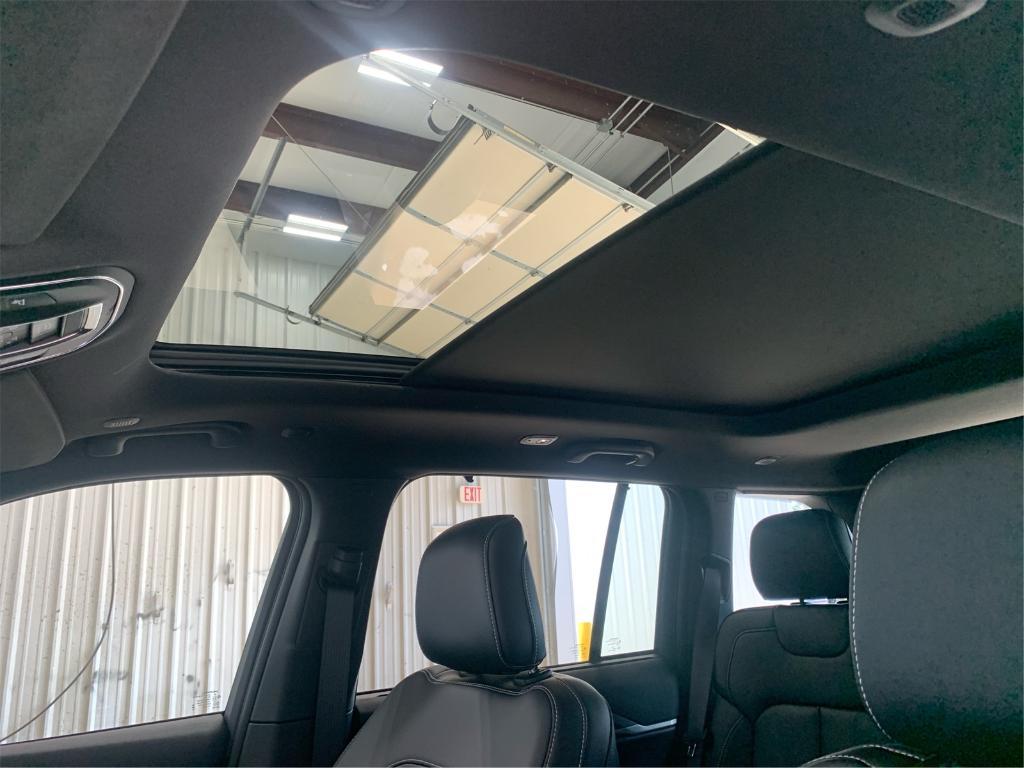 new 2025 Jeep Grand Cherokee car, priced at $43,837