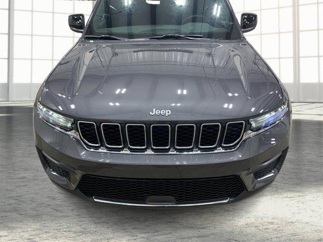 new 2025 Jeep Grand Cherokee car, priced at $33,075