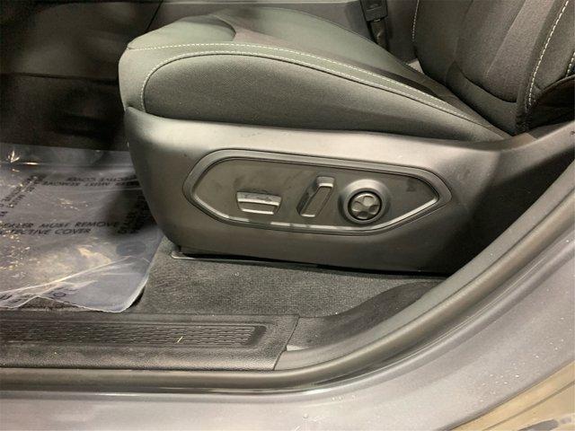 new 2025 Jeep Grand Cherokee car, priced at $33,075