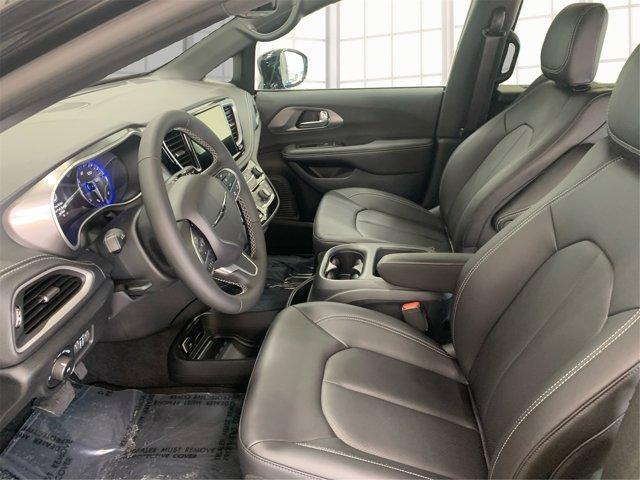 new 2025 Chrysler Pacifica car, priced at $38,430