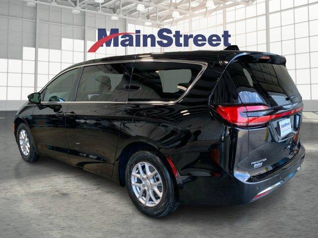 new 2026 Chrysler Pacifica car, priced at $40,192