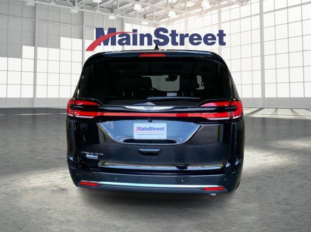 new 2026 Chrysler Pacifica car, priced at $40,192