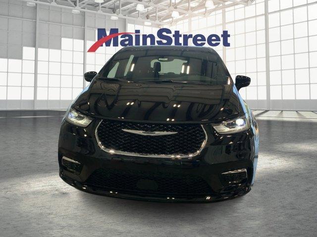 new 2026 Chrysler Pacifica car, priced at $40,192